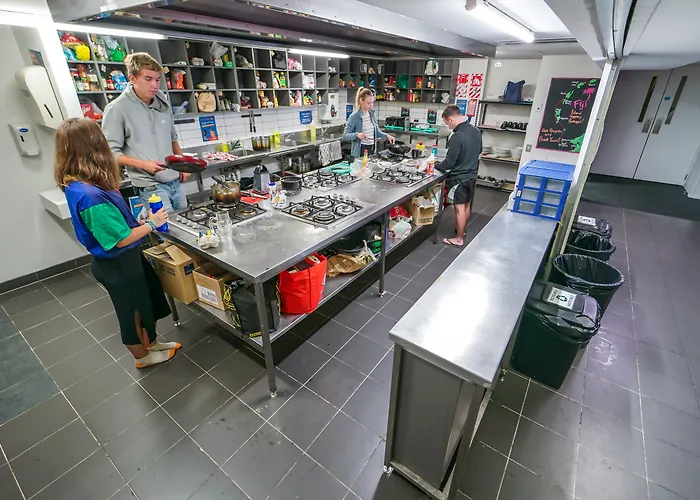 Nomads QueenstownHostel